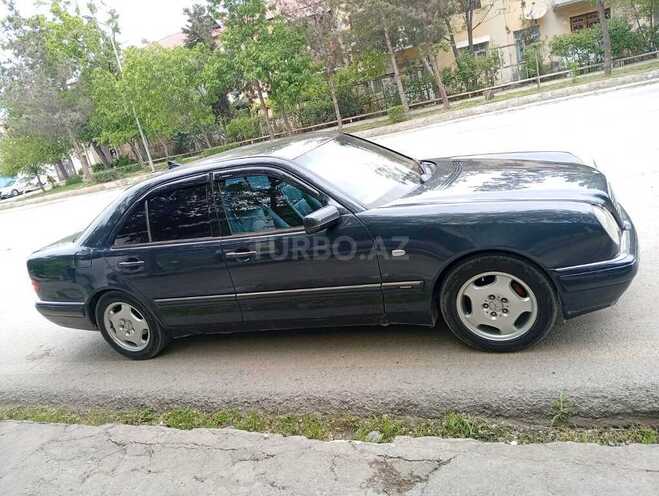 Mercedes E 200-3