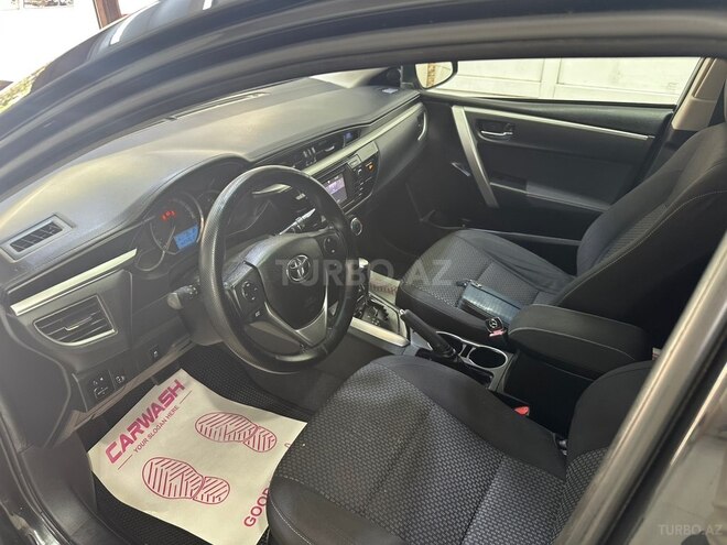 Toyota Corolla-6