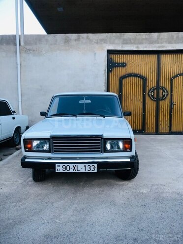 LADA (VAZ) 2107-2