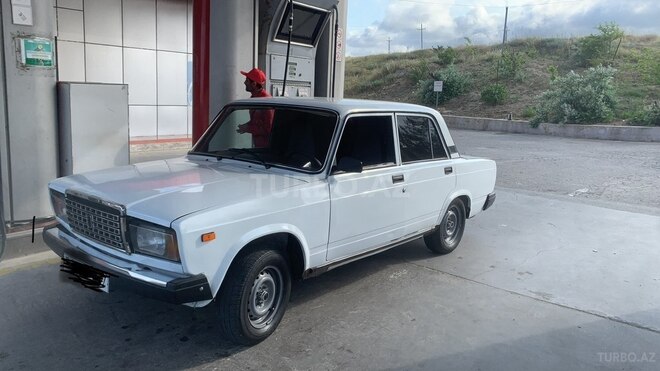 LADA (VAZ) 2107-1