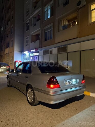 Mercedes C 180-6