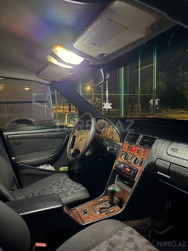 Mercedes C 180-9