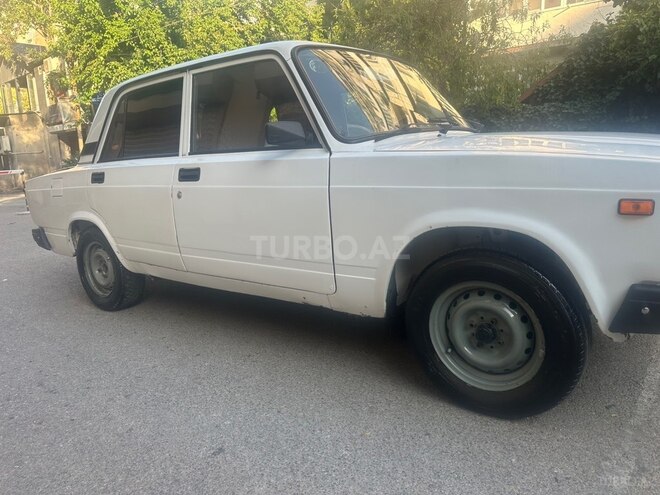 LADA (VAZ) 2107-2