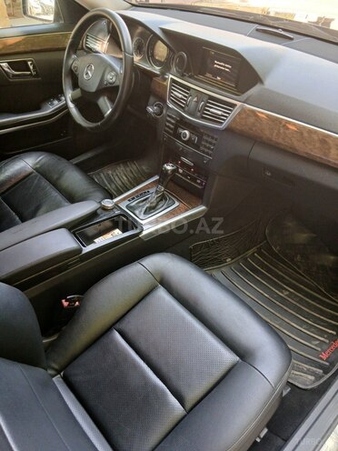 Mercedes E 250-9