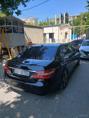 Mercedes E 250-7
