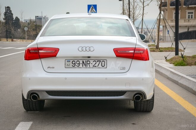 Audi A6-2