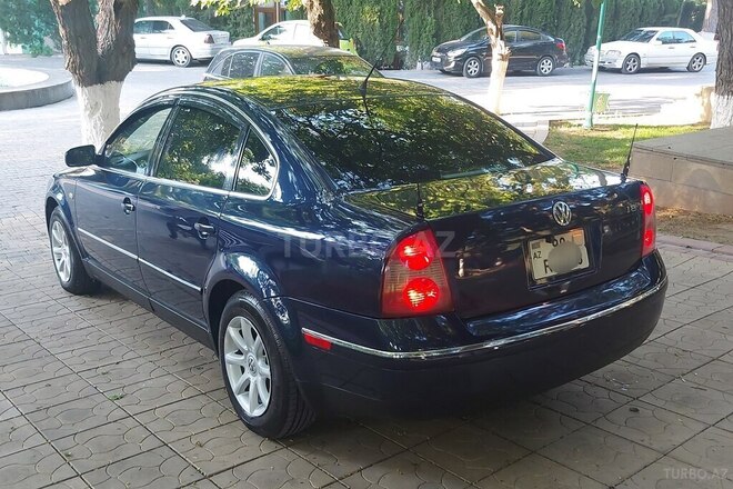 Volkswagen Passat-10