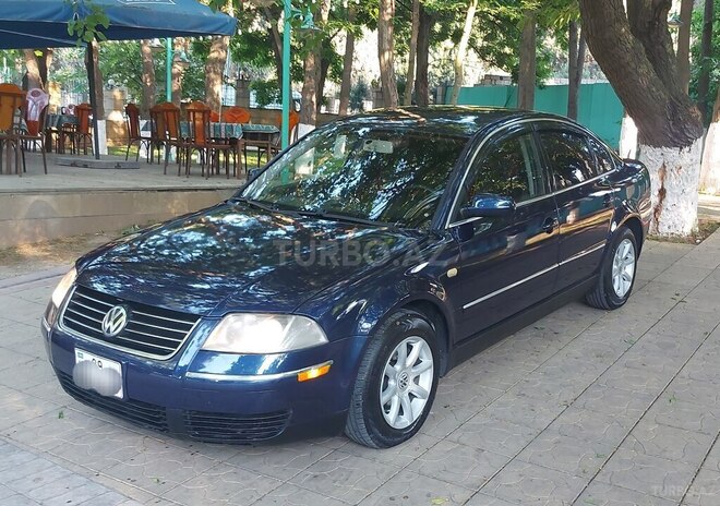 Volkswagen Passat-11