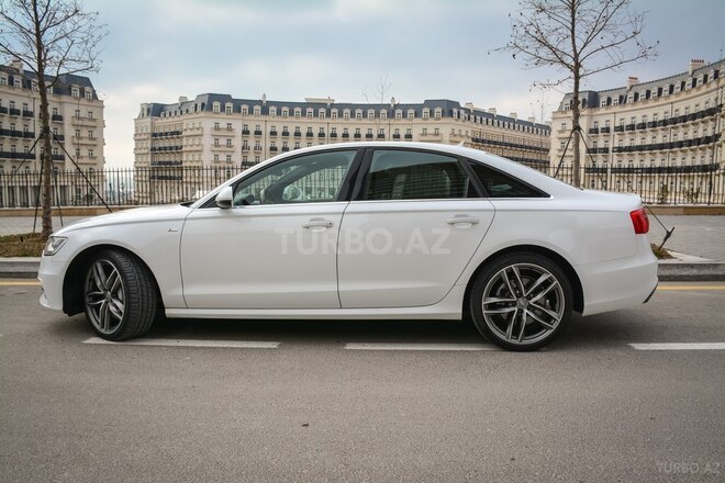 Audi A6-3
