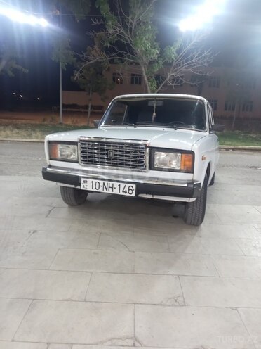 LADA (VAZ) 2107-1