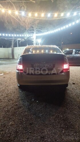 Toyota Prius-5