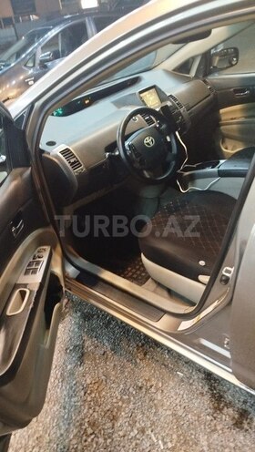 Toyota Prius-6