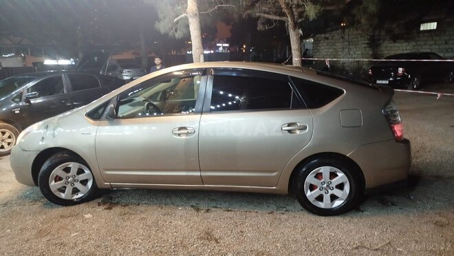 Toyota Prius-4