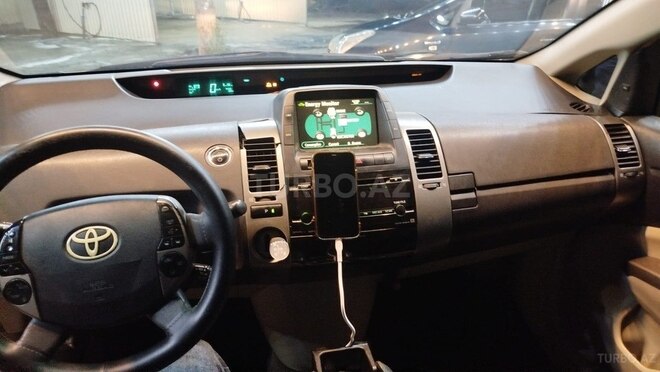 Toyota Prius-11