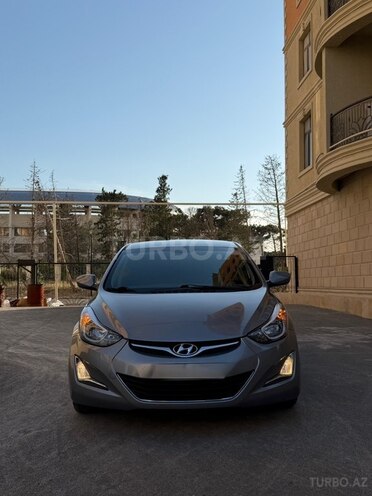 Hyundai Elantra-1