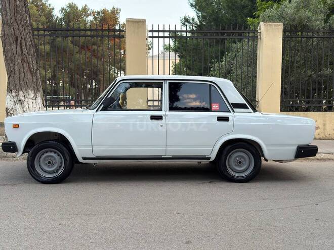 LADA (VAZ) 2107-5