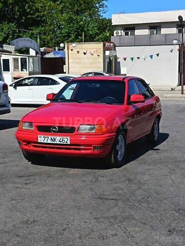 Opel Astra-1