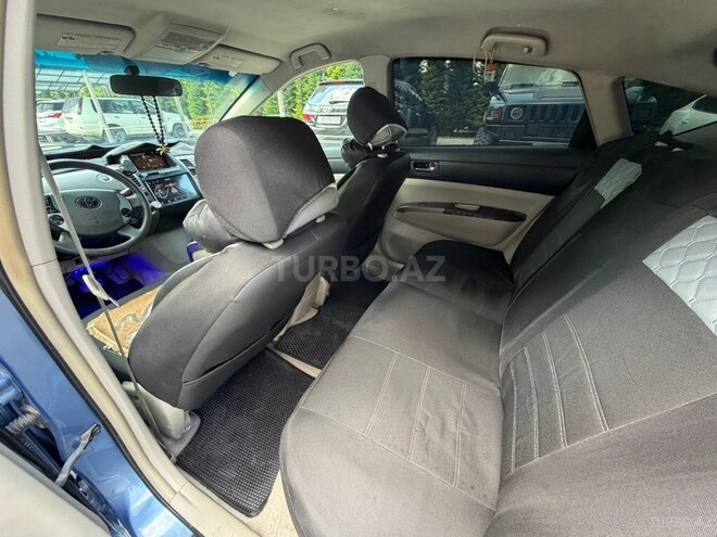 Toyota Prius-9