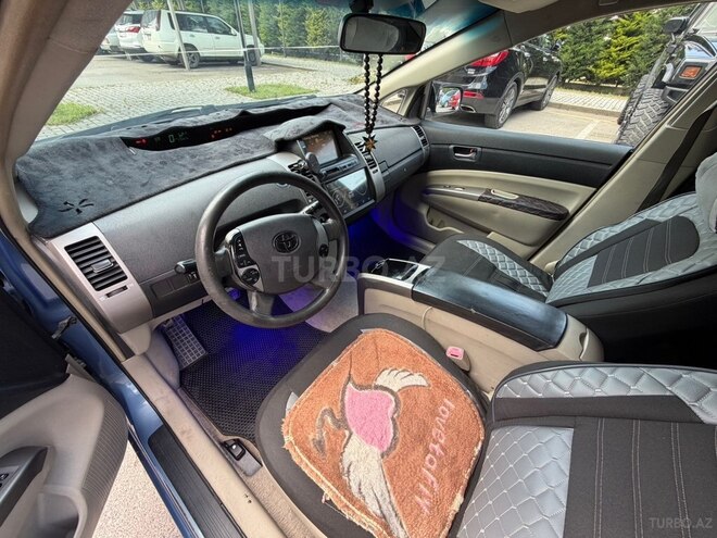 Toyota Prius-8