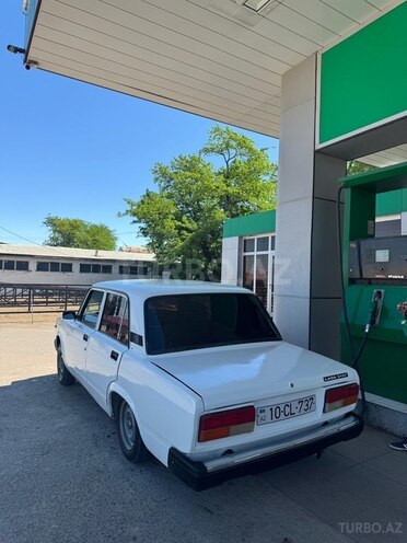 LADA (VAZ) 2107-2