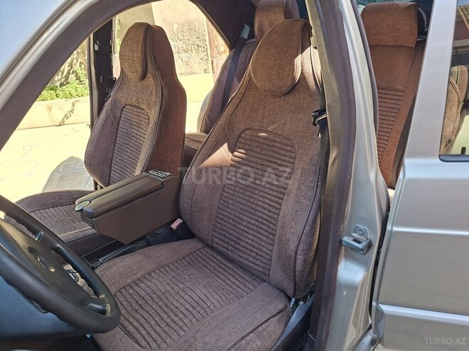 Mercedes 190-13
