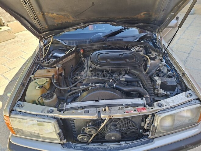 Mercedes 190-20
