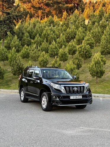 Toyota Land Cruiser Prado-5