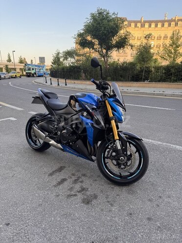 Suzuki GSX-S1000-1