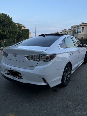 Hyundai Sonata-5