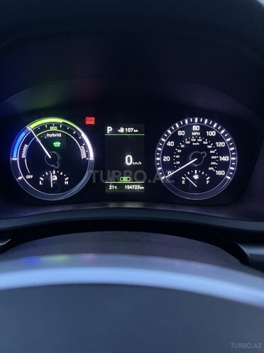 Hyundai Sonata-13