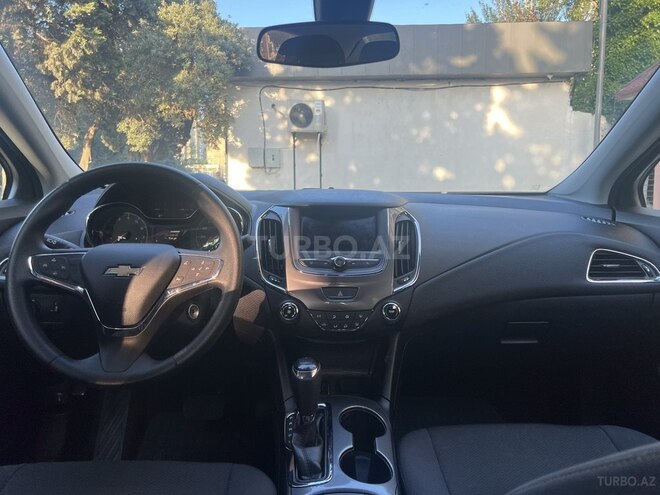 Chevrolet Cruze-18