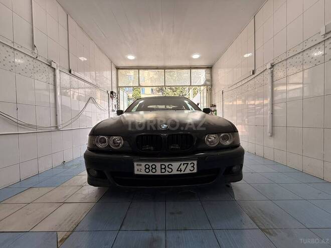 BMW 528-2