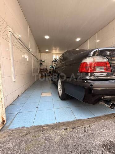 BMW 528-4