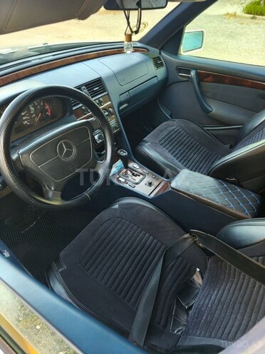 Mercedes C 220-9