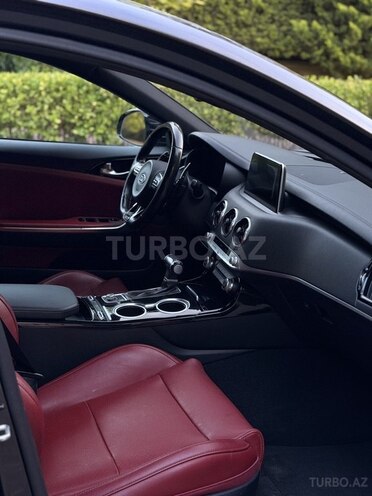 Kia Stinger-13