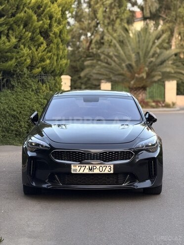 Kia Stinger-1