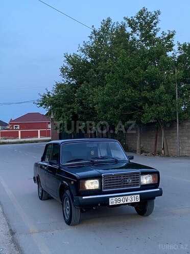LADA (VAZ) 2107-1