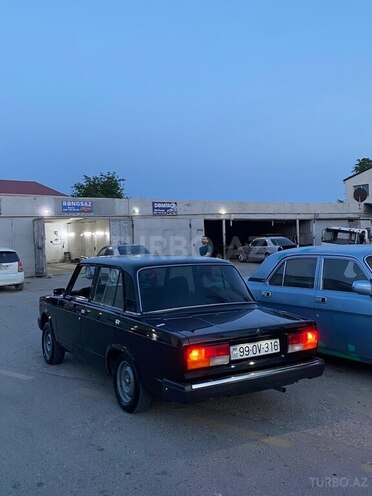 LADA (VAZ) 2107-2