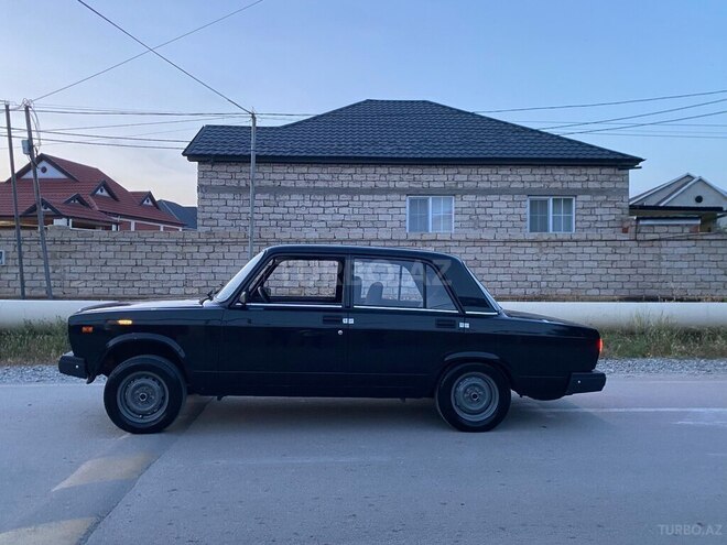 LADA (VAZ) 2107-11