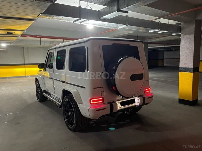 Mercedes G 400-2