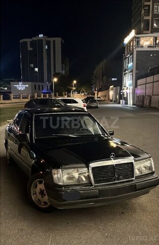 Mercedes 250 D-1
