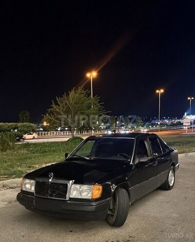 Mercedes 250 D-2