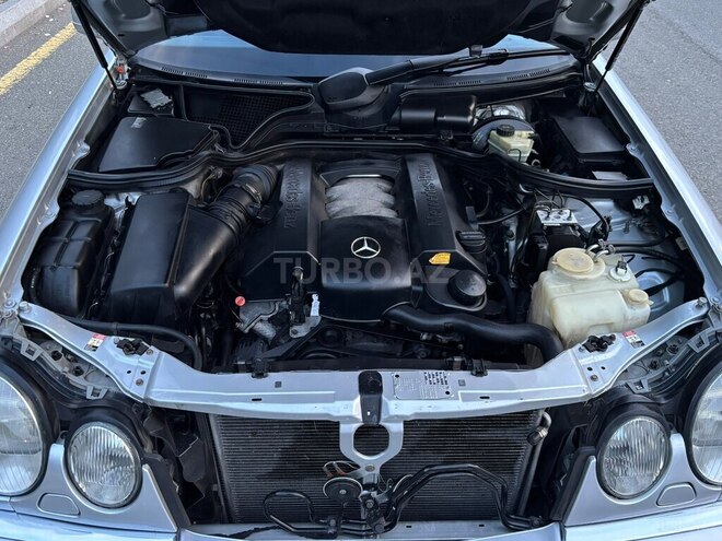 Mercedes E 240-9
