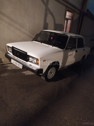 LADA (VAZ) 2107-1