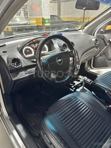Chevrolet Aveo-8