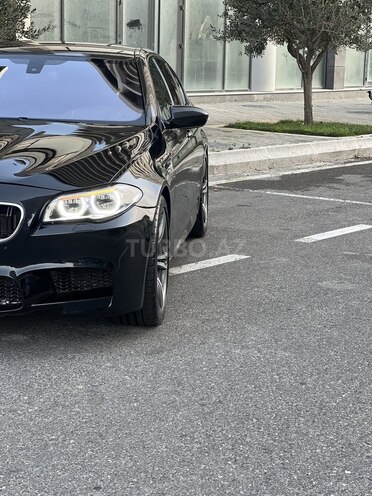 BMW M5-11