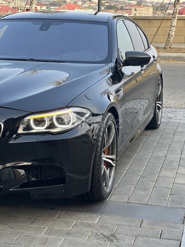 BMW M5-14