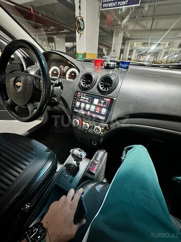 Chevrolet Aveo-10