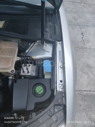 Volkswagen Passat-12