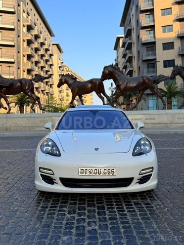Porsche Panamera-2